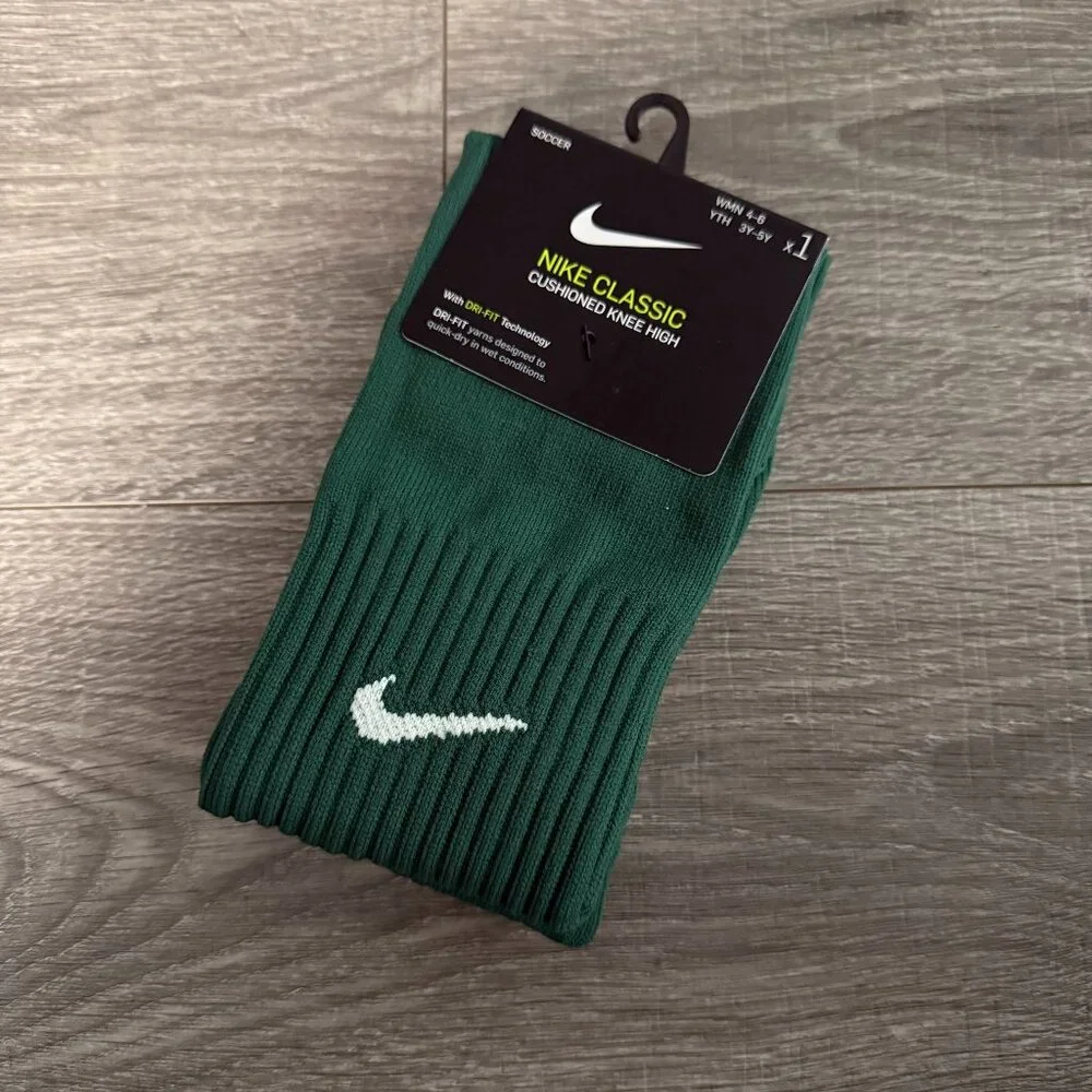 NWT Nike Classic Soccer Knee High Socks Green Pair Size Women 4-6 Youth 3y - 5y